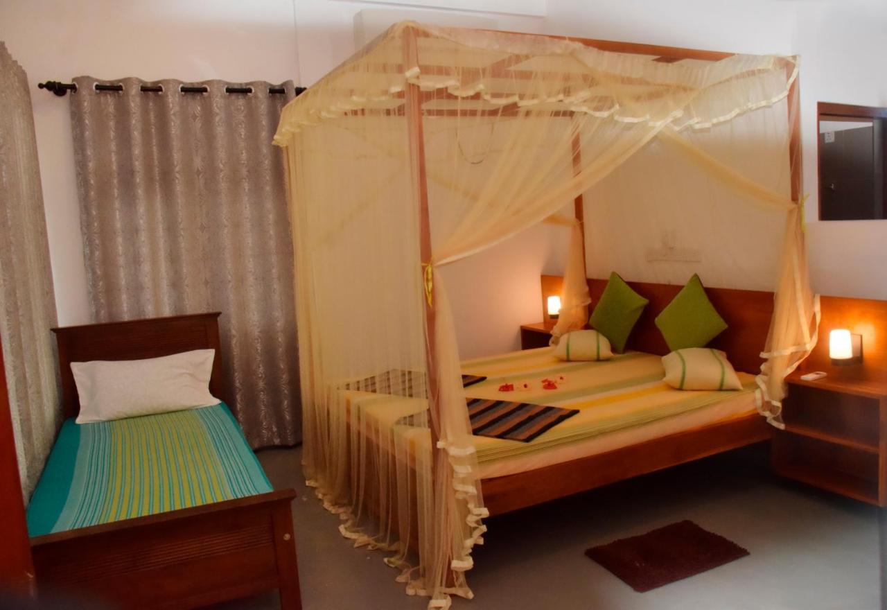 Mira Whales Resort Mirissa Exterior photo