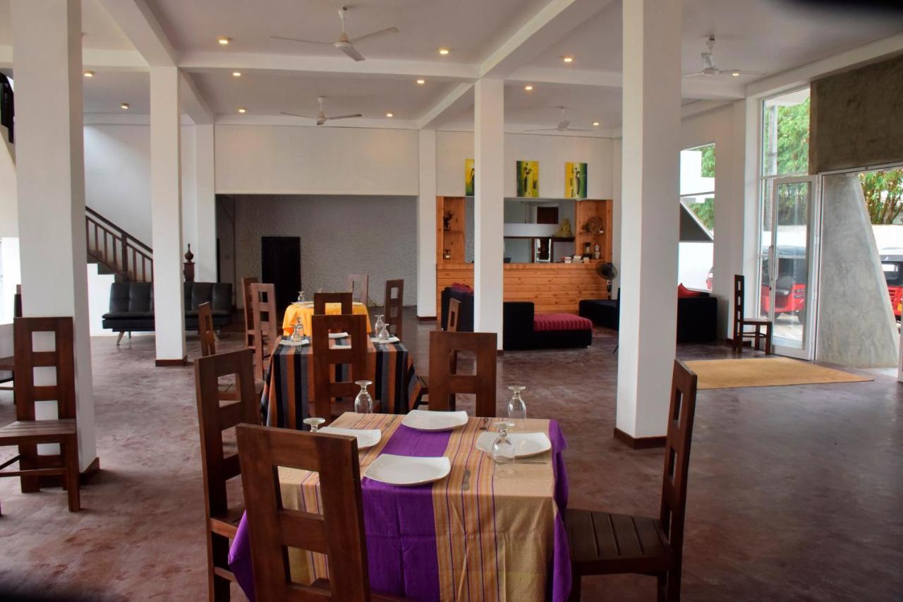 Mira Whales Resort Mirissa Exterior photo
