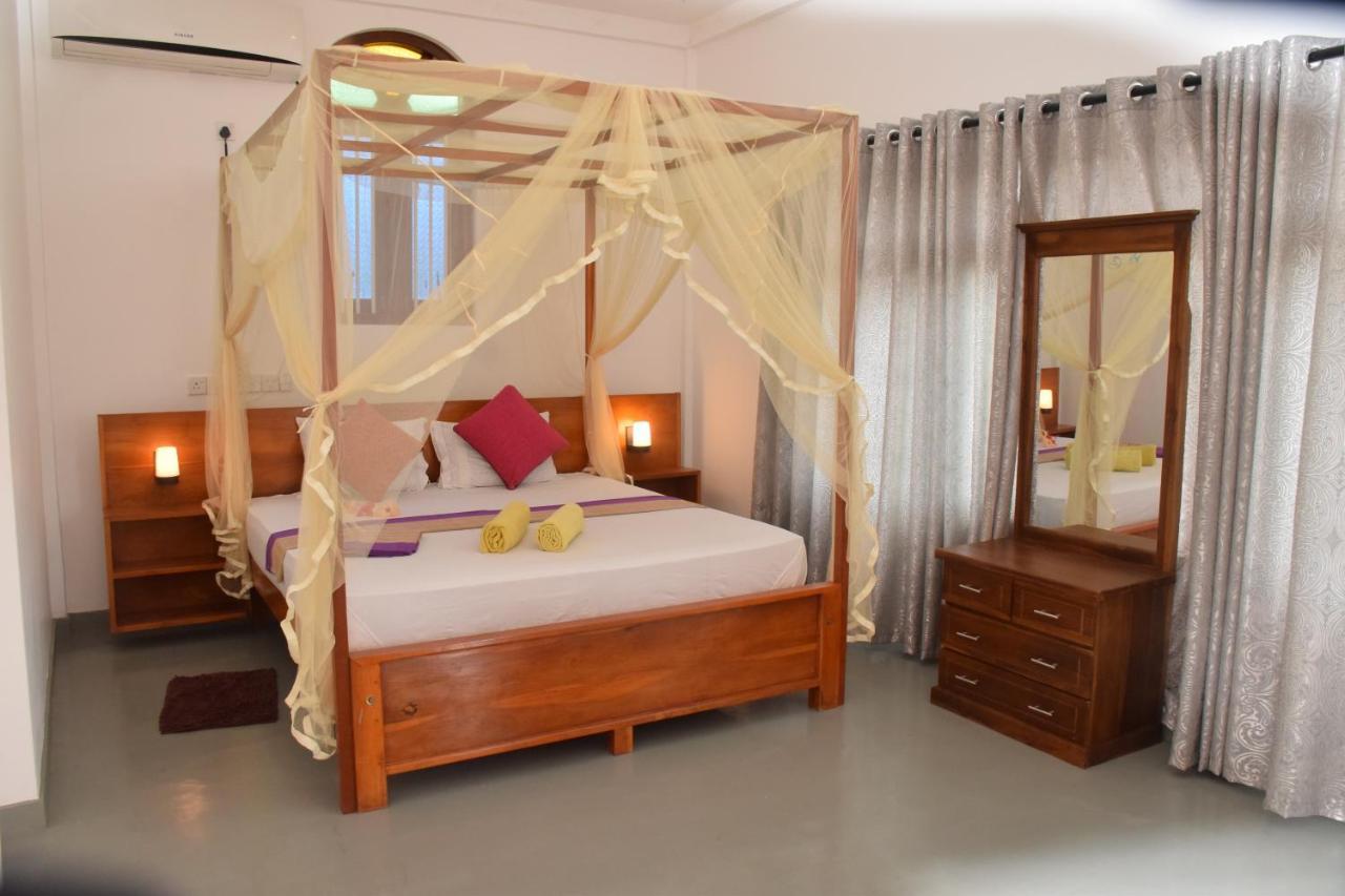Mira Whales Resort Mirissa Exterior photo